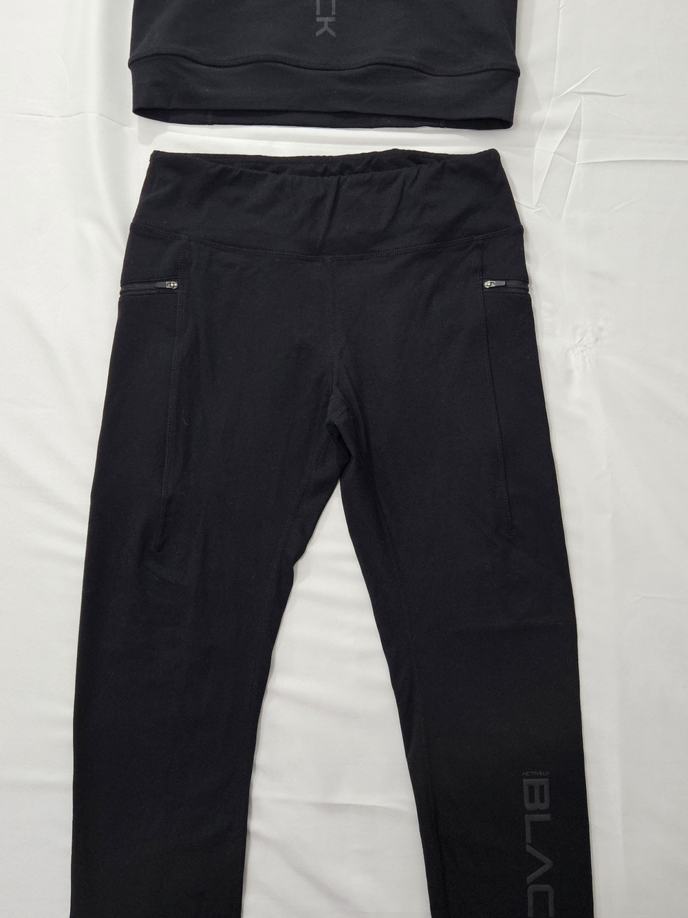 Actively Black Leggings with Side Zip Pockets